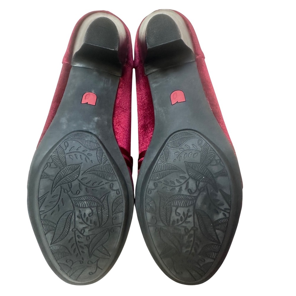 Umberto Raffini Neena Burgundy Velvet Block Heel Pumps Size 41 US 10 Holiday - Picture 7 of 9